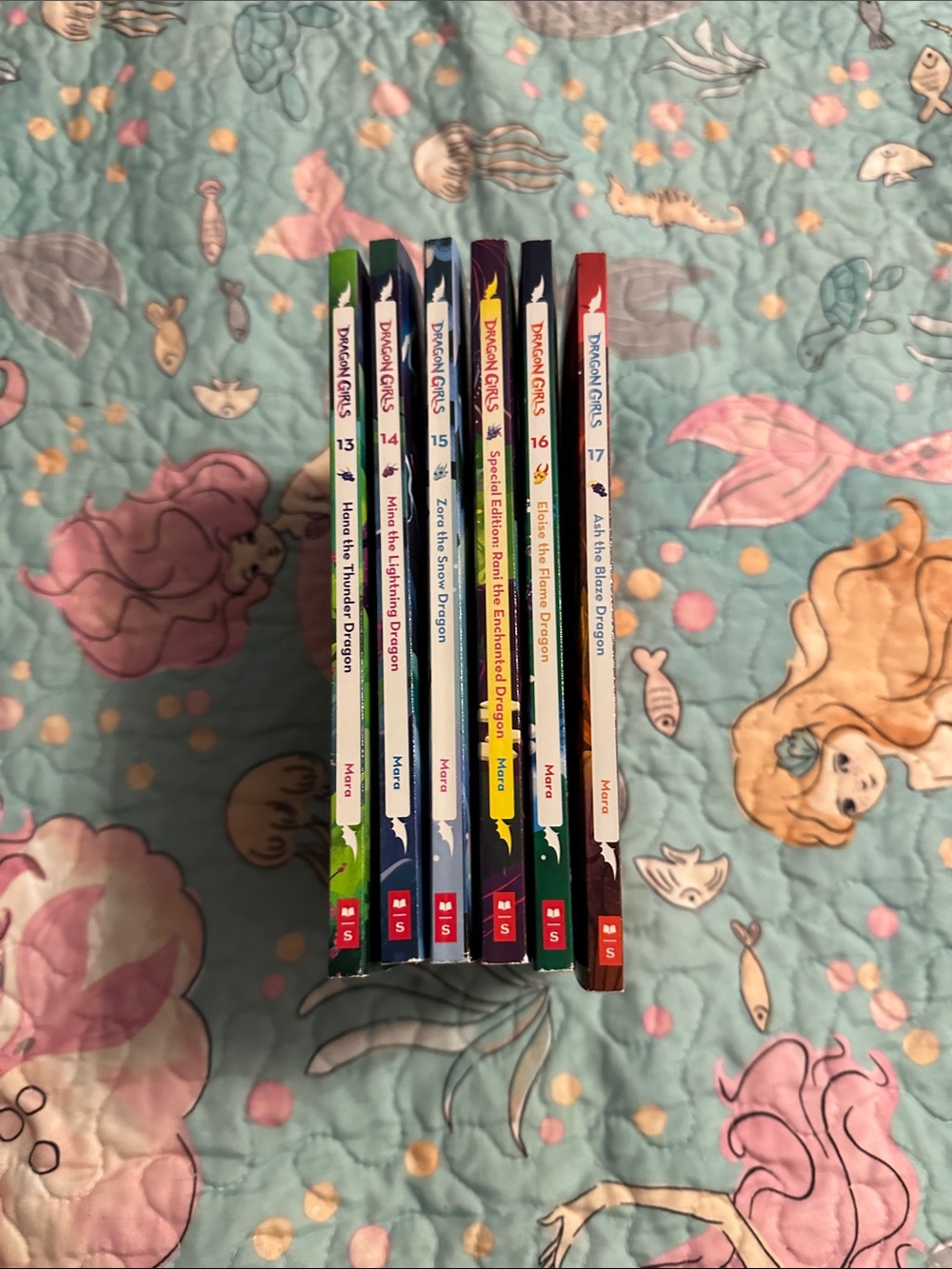 Scholastic Dragon Girls Book Set - books 13-17, & special edition